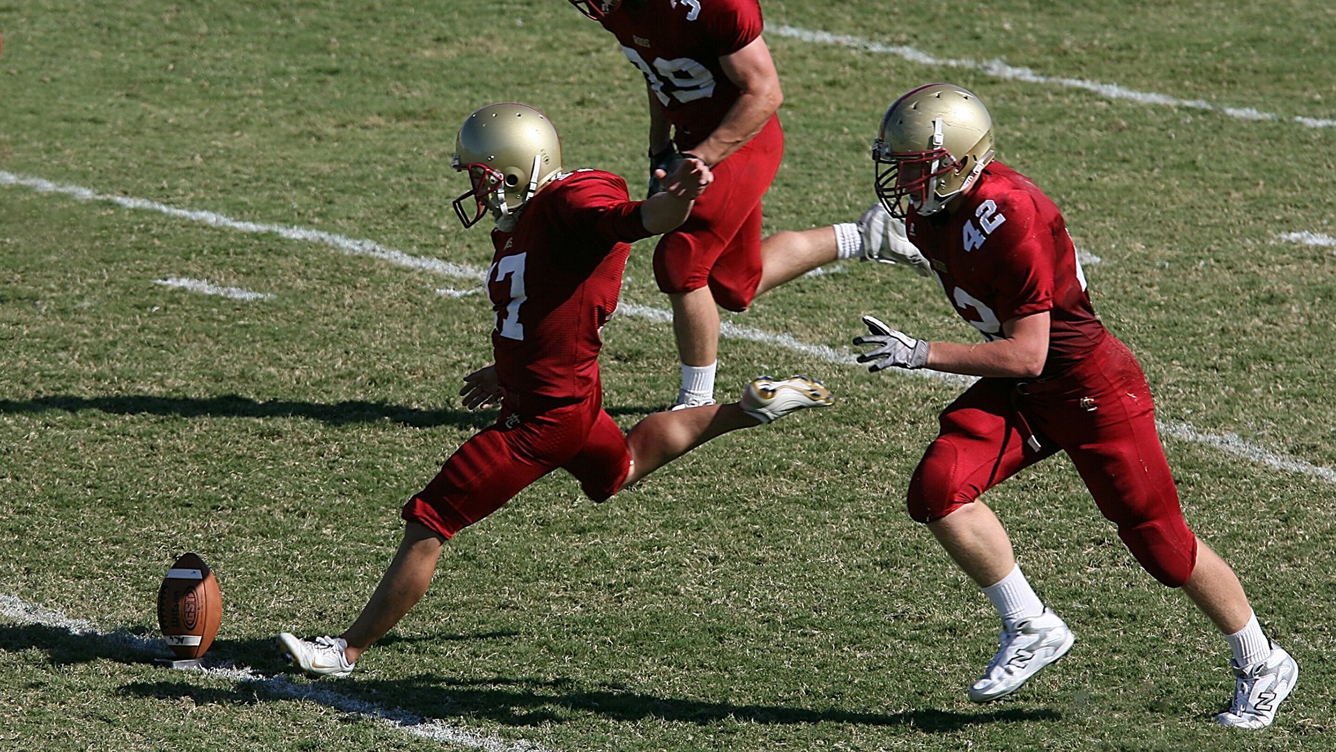 西甲攻防激烈：精彩瞬间层出不穷！，西甲防守强度