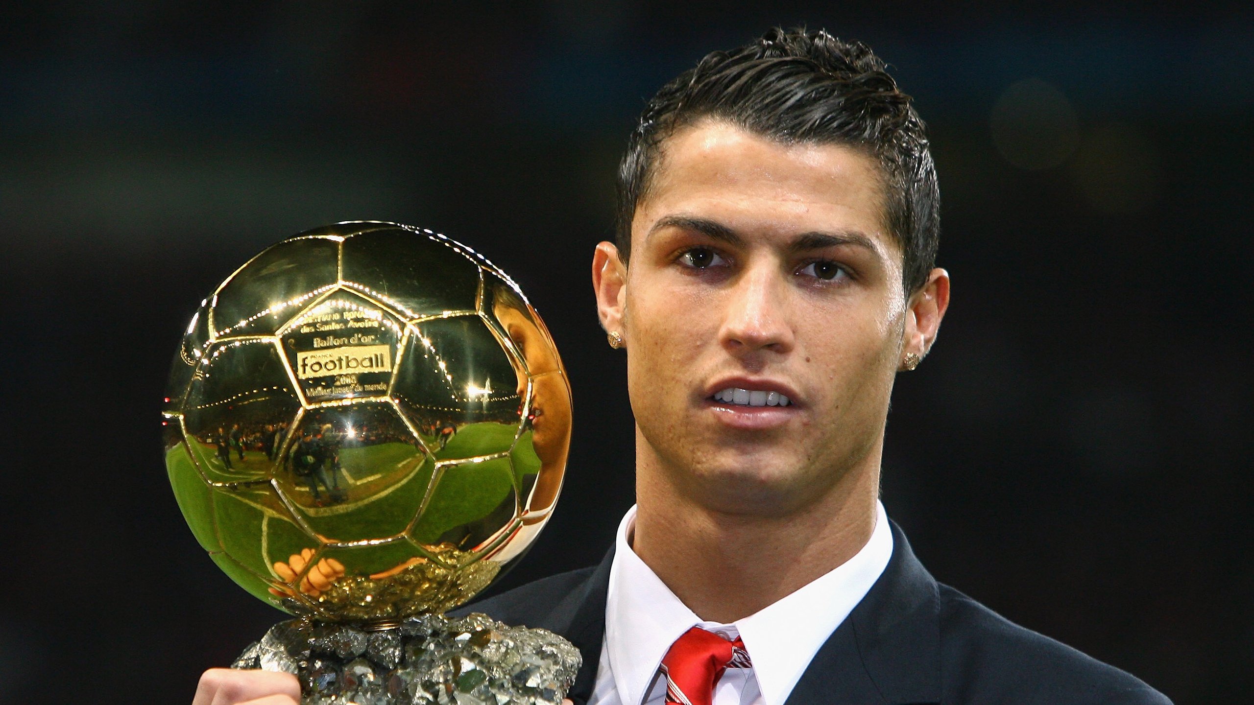 欧冠赛场上的一些细节（定位球、角球）频频决定比赛走向，欧冠杯角球ds